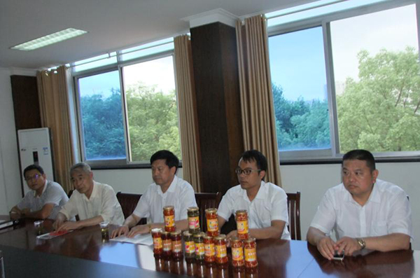 湖南军杰食品科技有限公司,湖南军杰袋装,军杰瓶装,军杰桶装 湖南军杰食品科技有限公司,湖南军杰袋装,军杰瓶装,军杰桶装